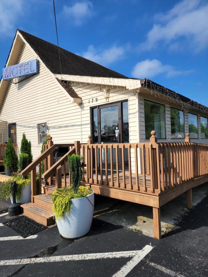 Drakes Creek Inn - Formerly The Relax Inn Hendersonville Exterior photo